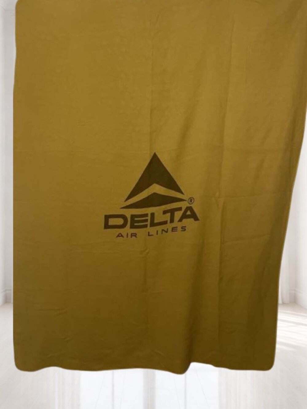 Vintage 1970s Delta Airlines Cabin Passenger Blanket Retro Aviation Decor - Picture 4 of 8